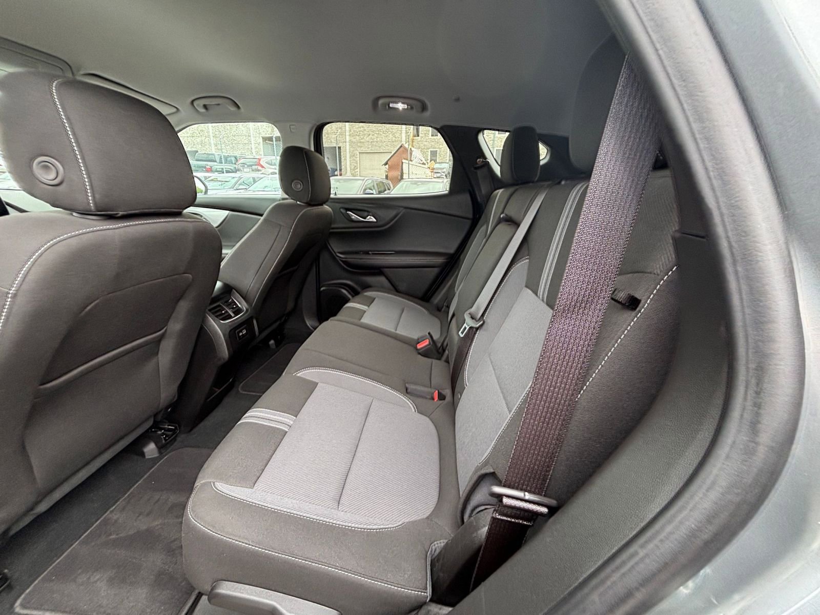 Used 2025 Chevrolet Blazer LT image 28