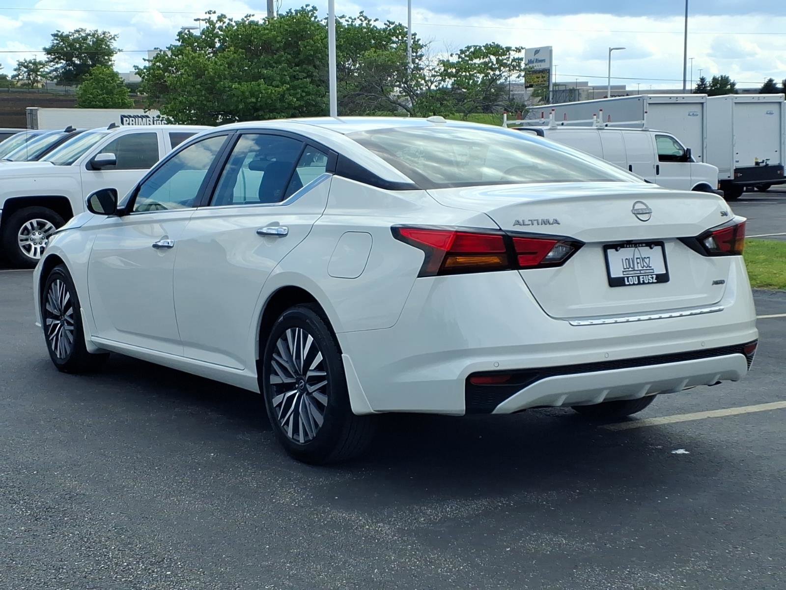 Used 2023 Nissan Altima 2.5 SV AWD/4WD image 5