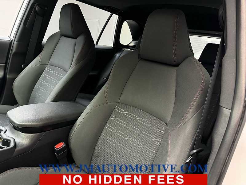 Used 2021 Toyota RAV4 SE w/ Weather & Moonroof Package image 16