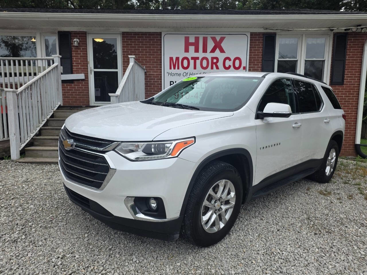 Used 2020 Chevrolet Traverse LT