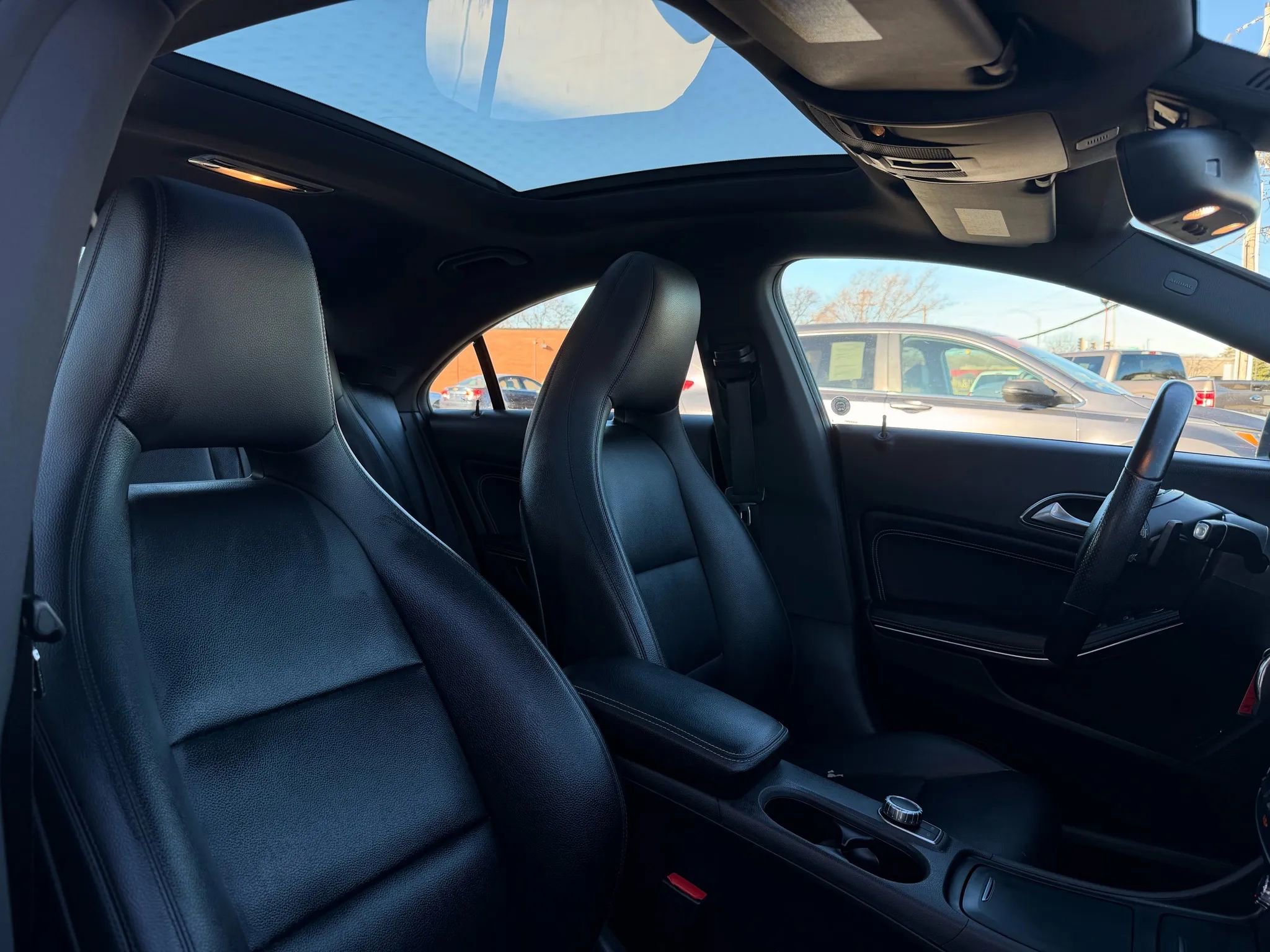 Used 2014 Mercedes-Benz CLA 250 image 30