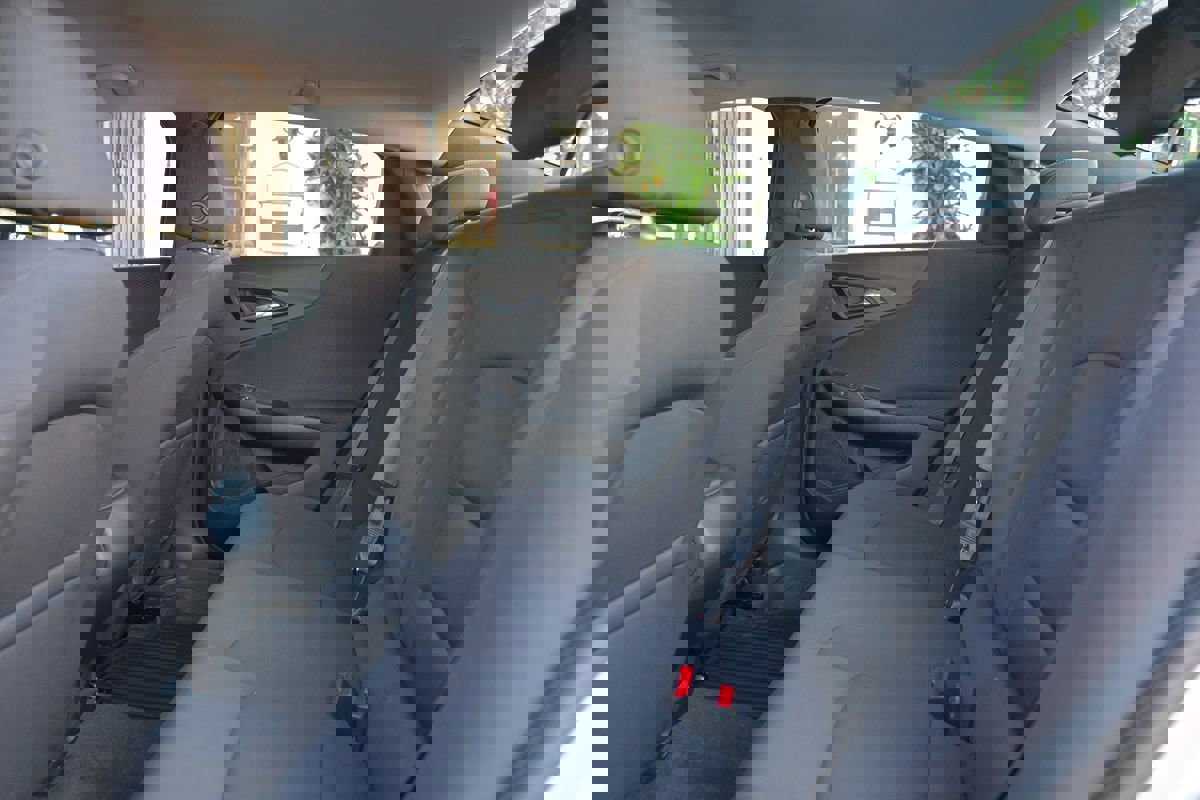 Used 2022 Chevrolet Malibu LS image 32