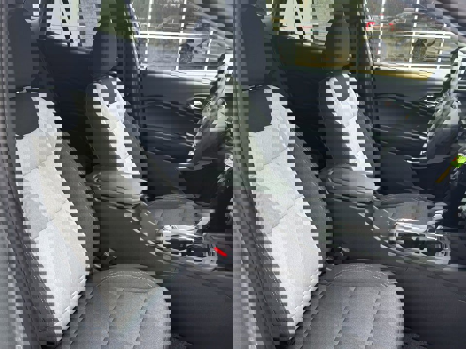 Used 2025 Chevrolet Trax LS w/ LS Convenience Package image 11