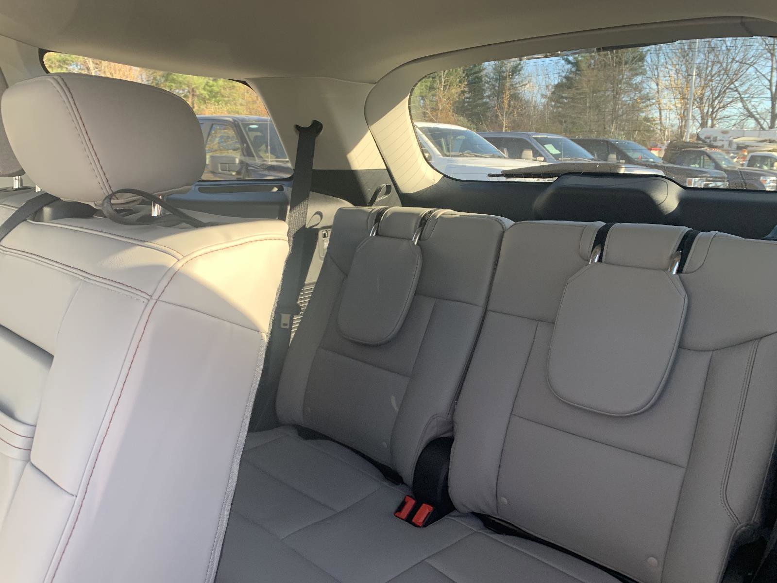 New 2025 Ford Explorer Active w/ Active Comfort Package image 23