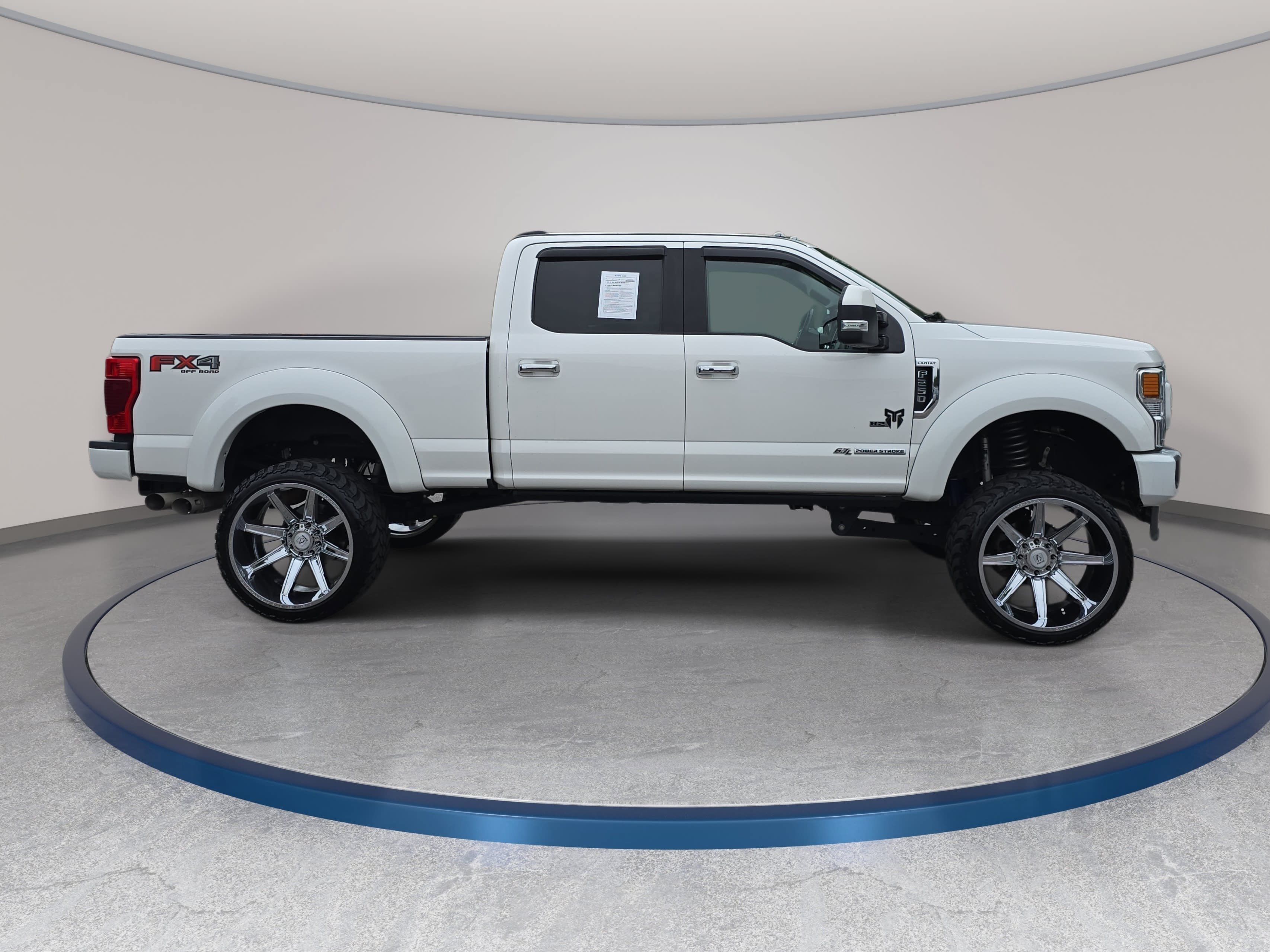Used 2021 Ford F250 Lariat w/ Lariat Ultimate Package AWD/4WD image 4