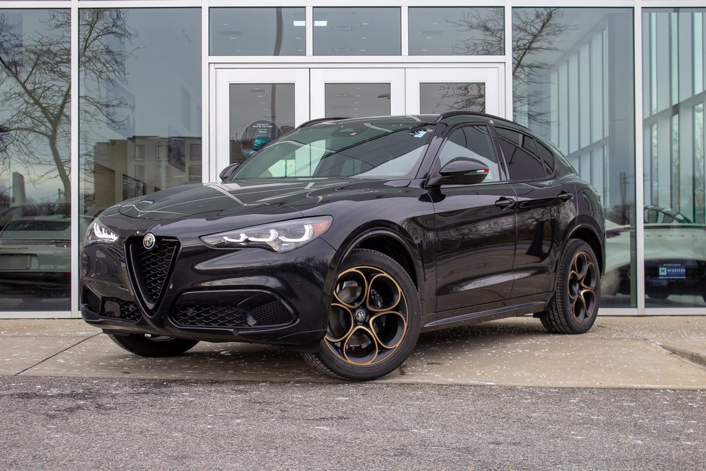 New 2025 Alfa Romeo Stelvio Sprint