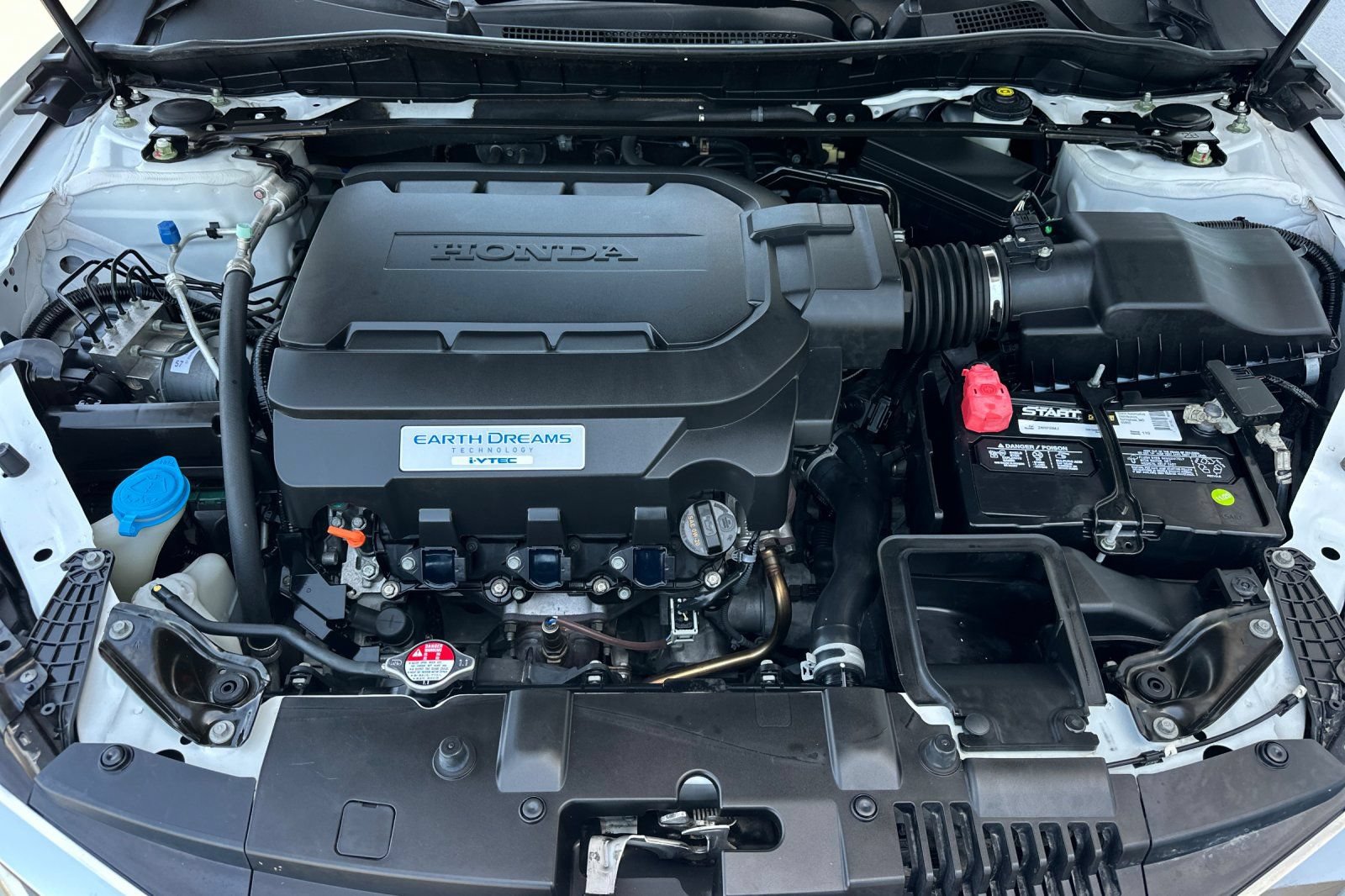 Used 2016 Honda Accord Touring image 23