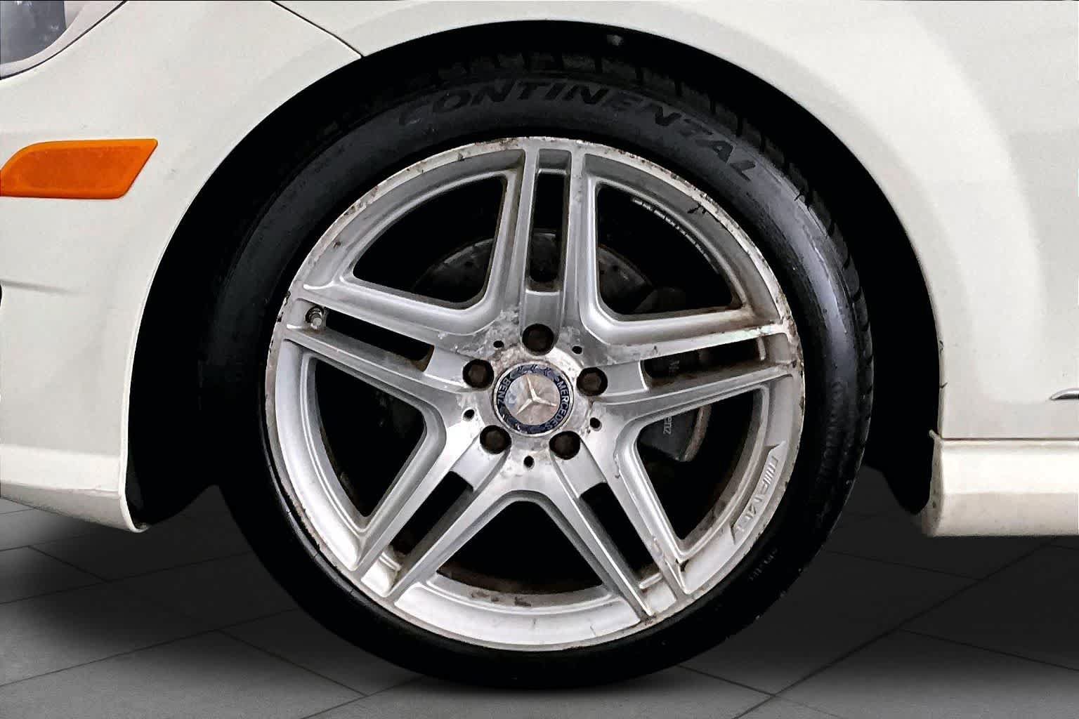 Used 2012 Mercedes-Benz C 300 4MATIC Sedan image 11