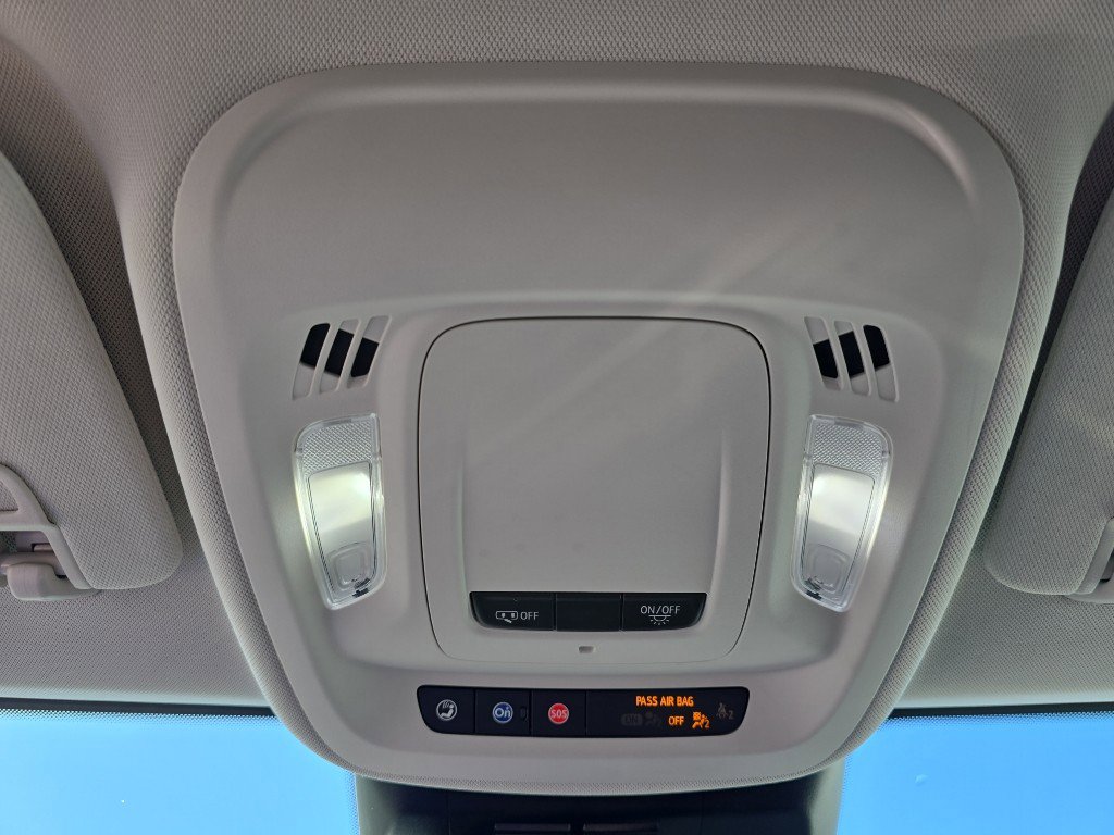 Certified 2025 Buick Envision Sport Touring image 19