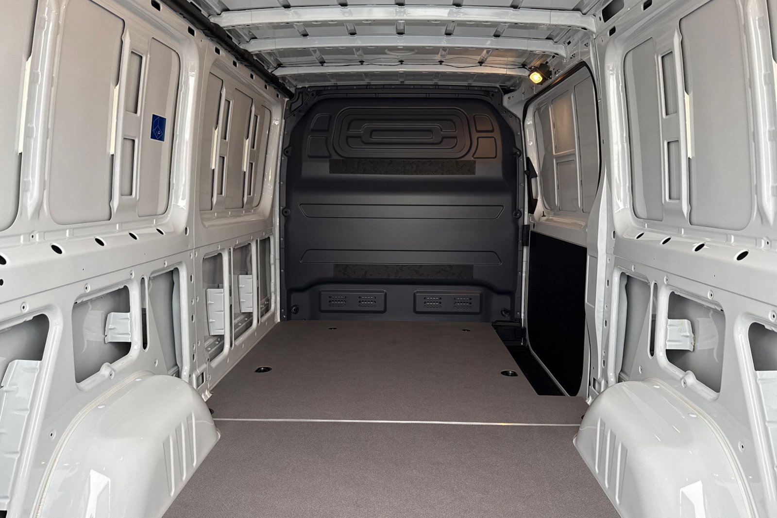 New 2025 Mercedes-Benz Sprinter 2500 image 14