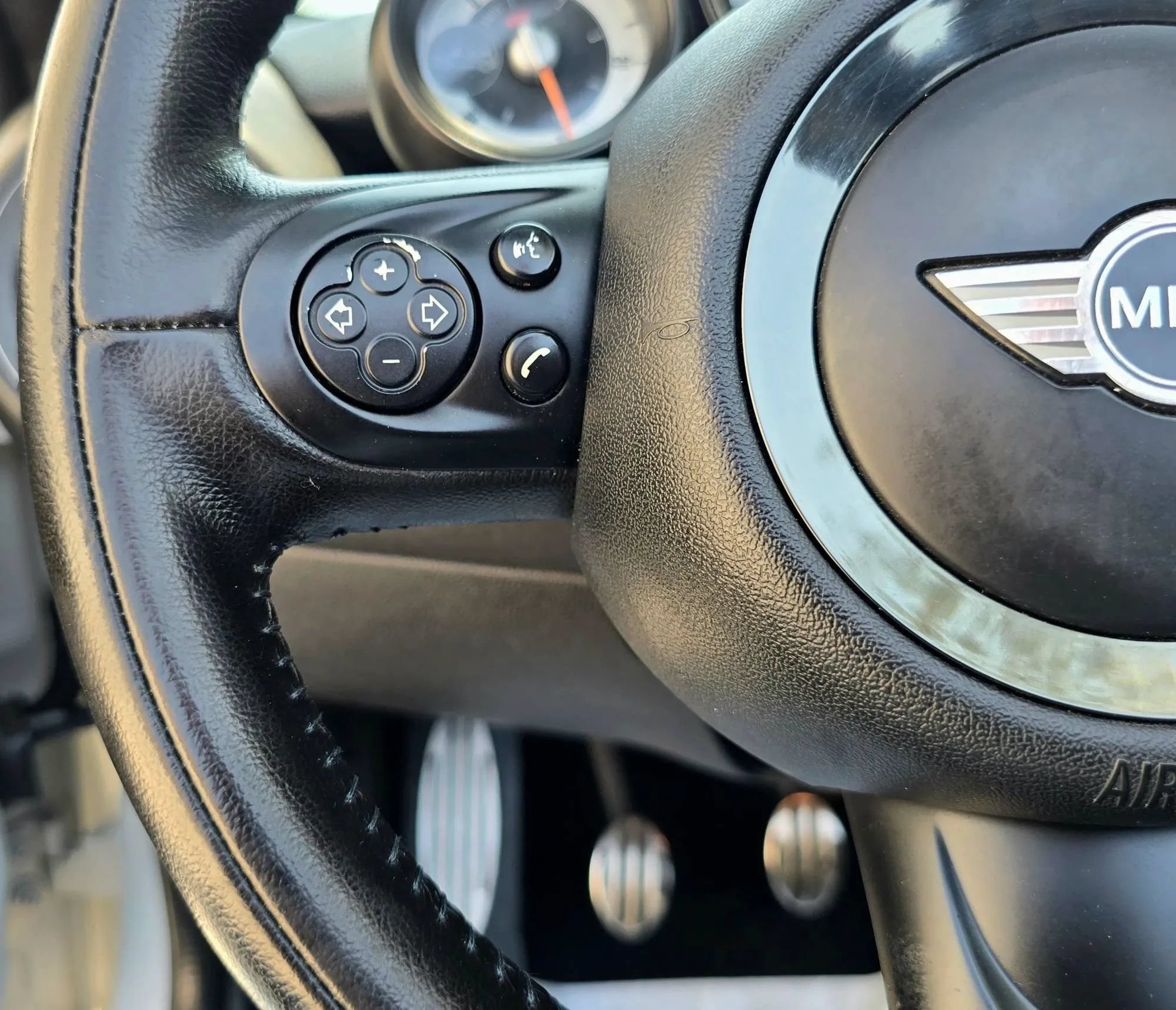 Used 2013 MINI Cooper Roadster S FWD image 32