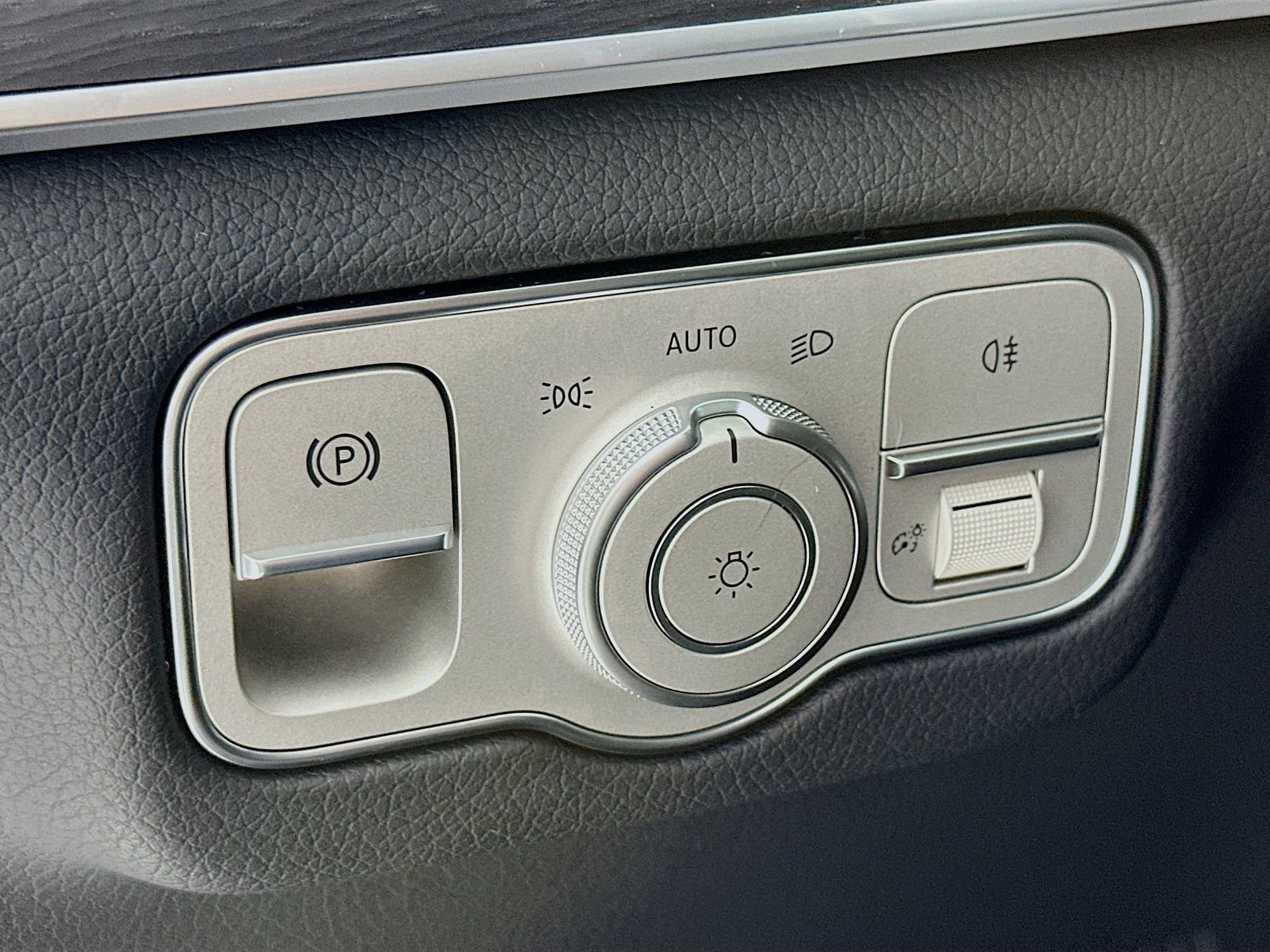 New 2026 Mercedes-Benz GLE 580 4MATIC image 11