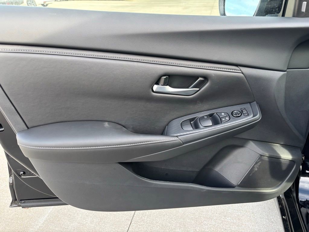 Used 2025 Nissan Sentra SV image 13