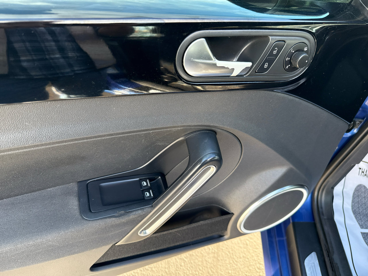 Used 2012 Volkswagen Beetle 2.0T image 10