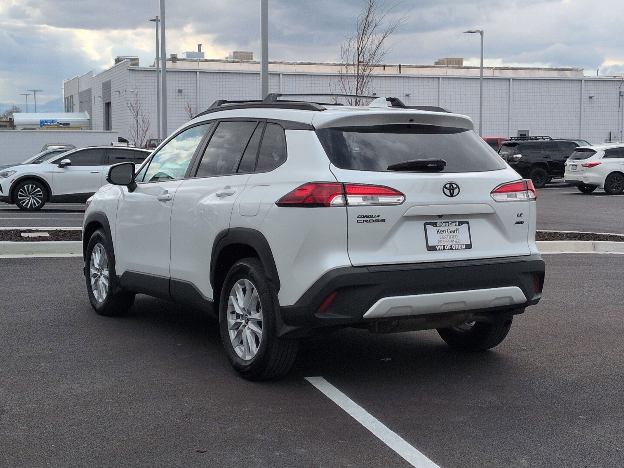 Used 2023 Toyota Corolla Cross LE w/ Moonroof Package image 9