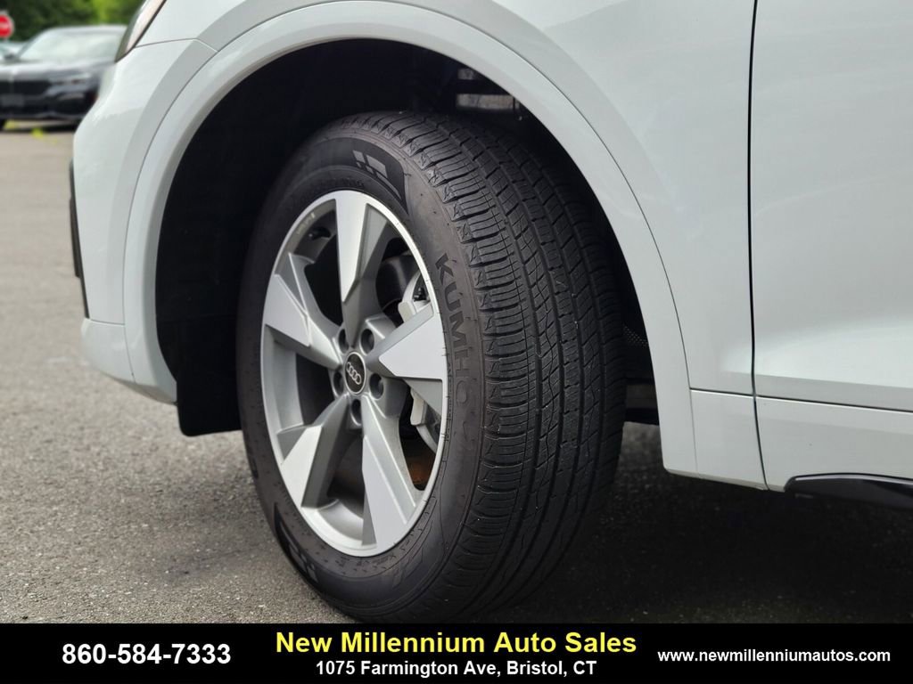 Used 2025 Audi Q5 2.0T Premium w/ Convenience Plus Package image 29