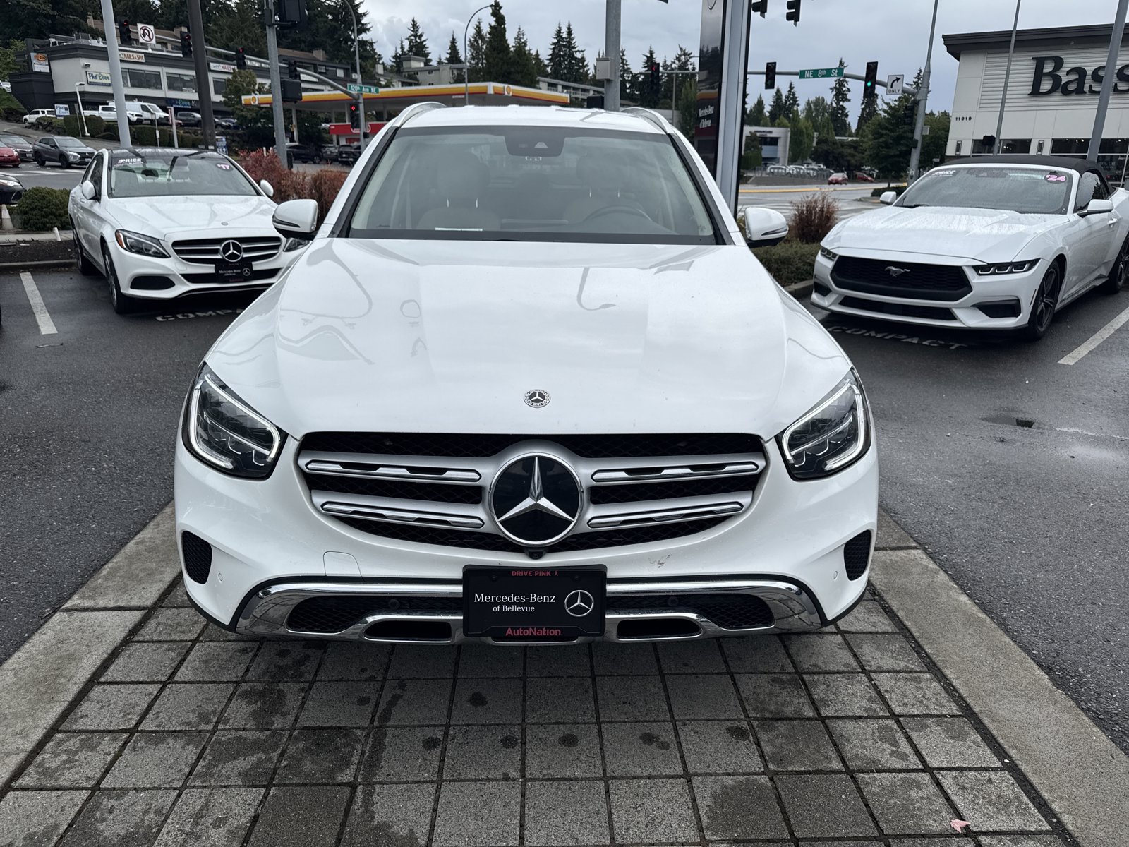 Used 2022 Mercedes-Benz GLC 300 4MATIC image 2