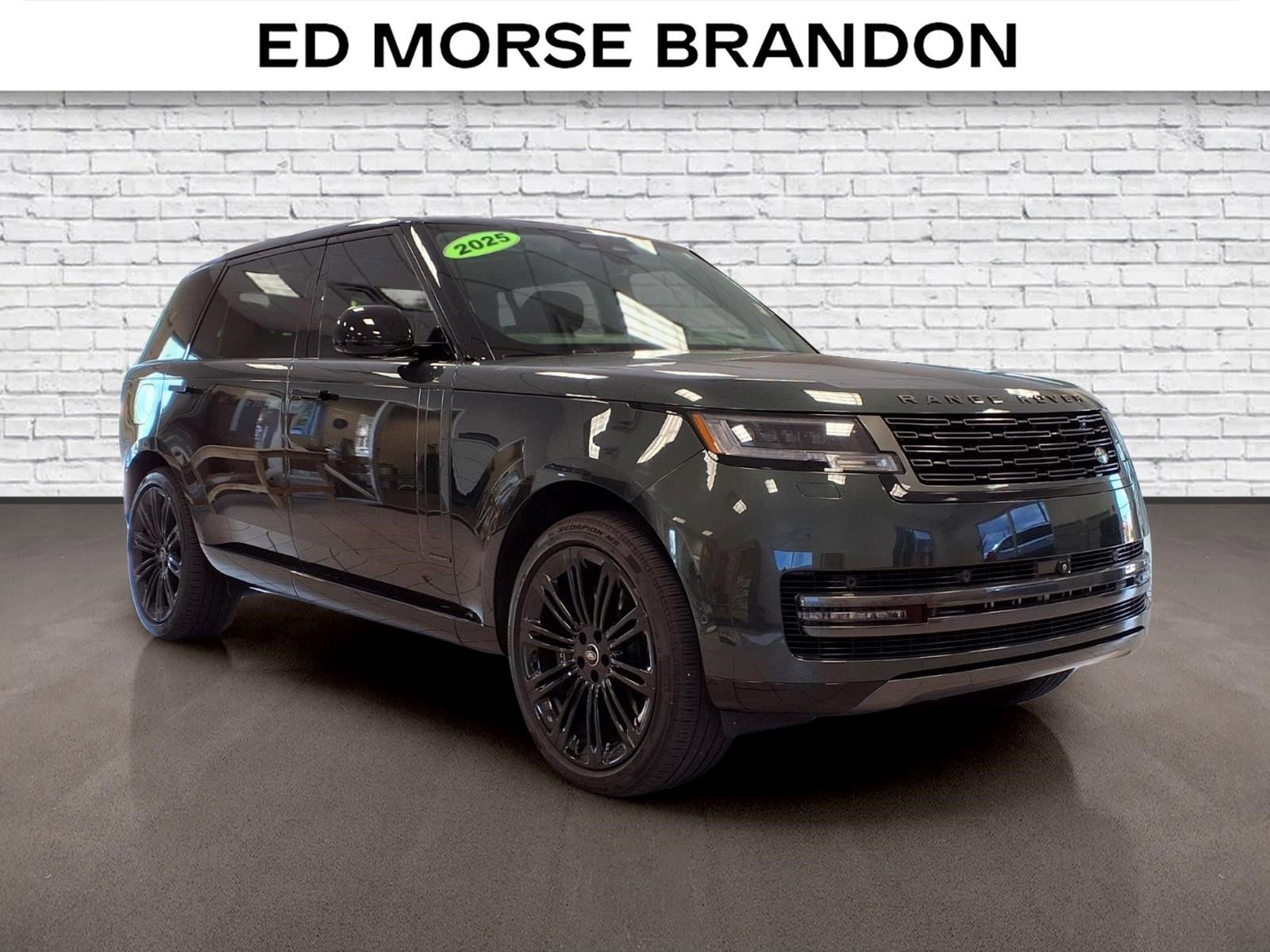 Used 2025 Land Rover Range Rover Long Wheelbase Autobiography AWD/4WD image 6