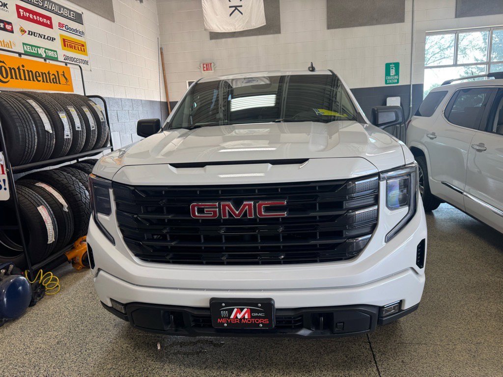 Used 2023 GMC Sierra 1500 Elevation w/ X31 Off-Road Package image 2
