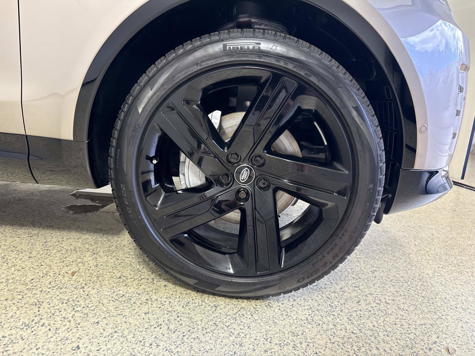 New 2026 Land Rover Discovery Dynamic SE AWD/4WD image 9