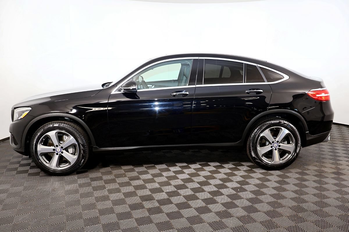 Used 2017 Mercedes-Benz GLC 300 4MATIC Coupe image 12