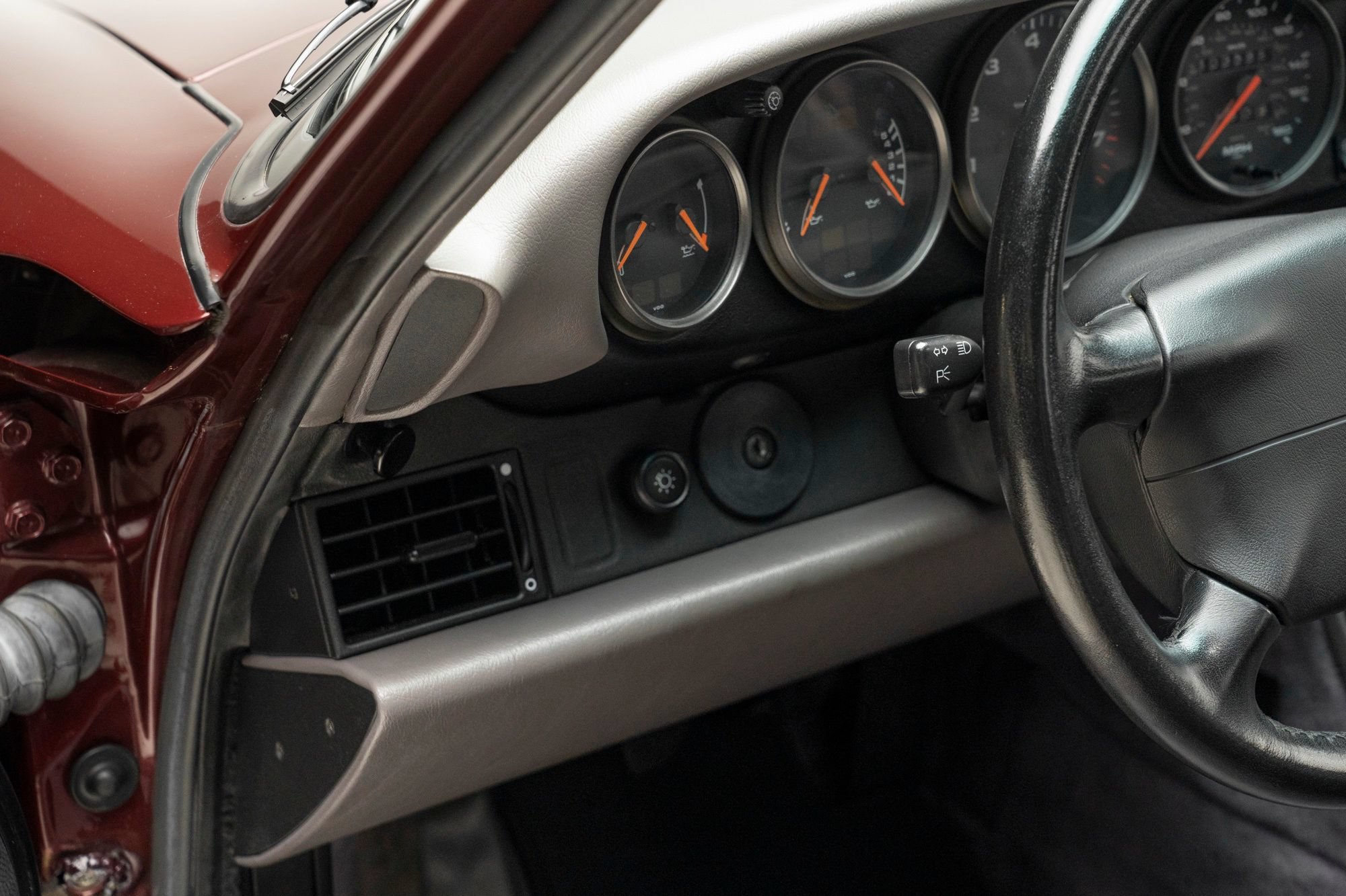 Used 1997 Porsche 911 Carrera S RWD image 17