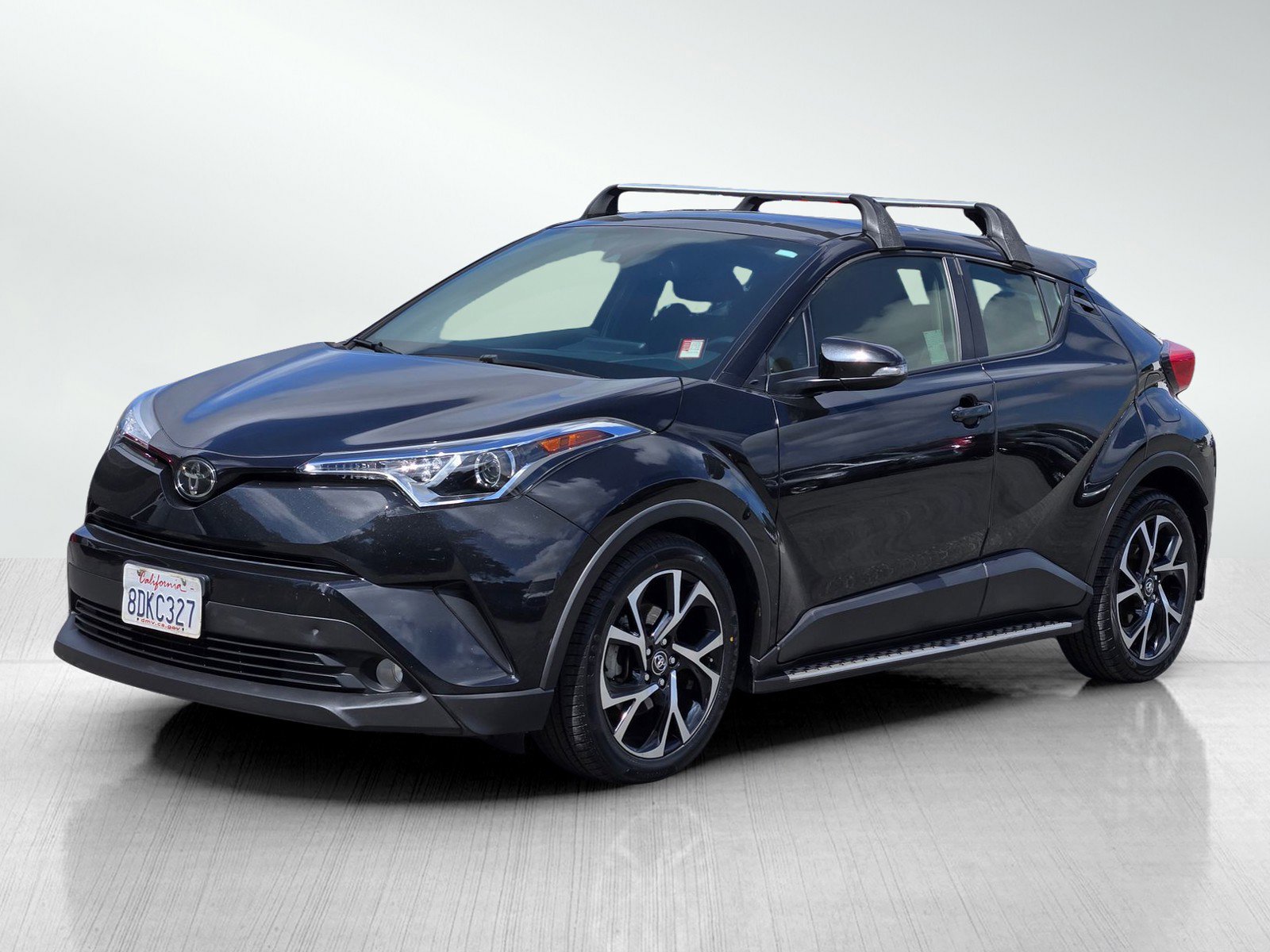 Used 2018 Toyota C-HR XLE FWD image 8