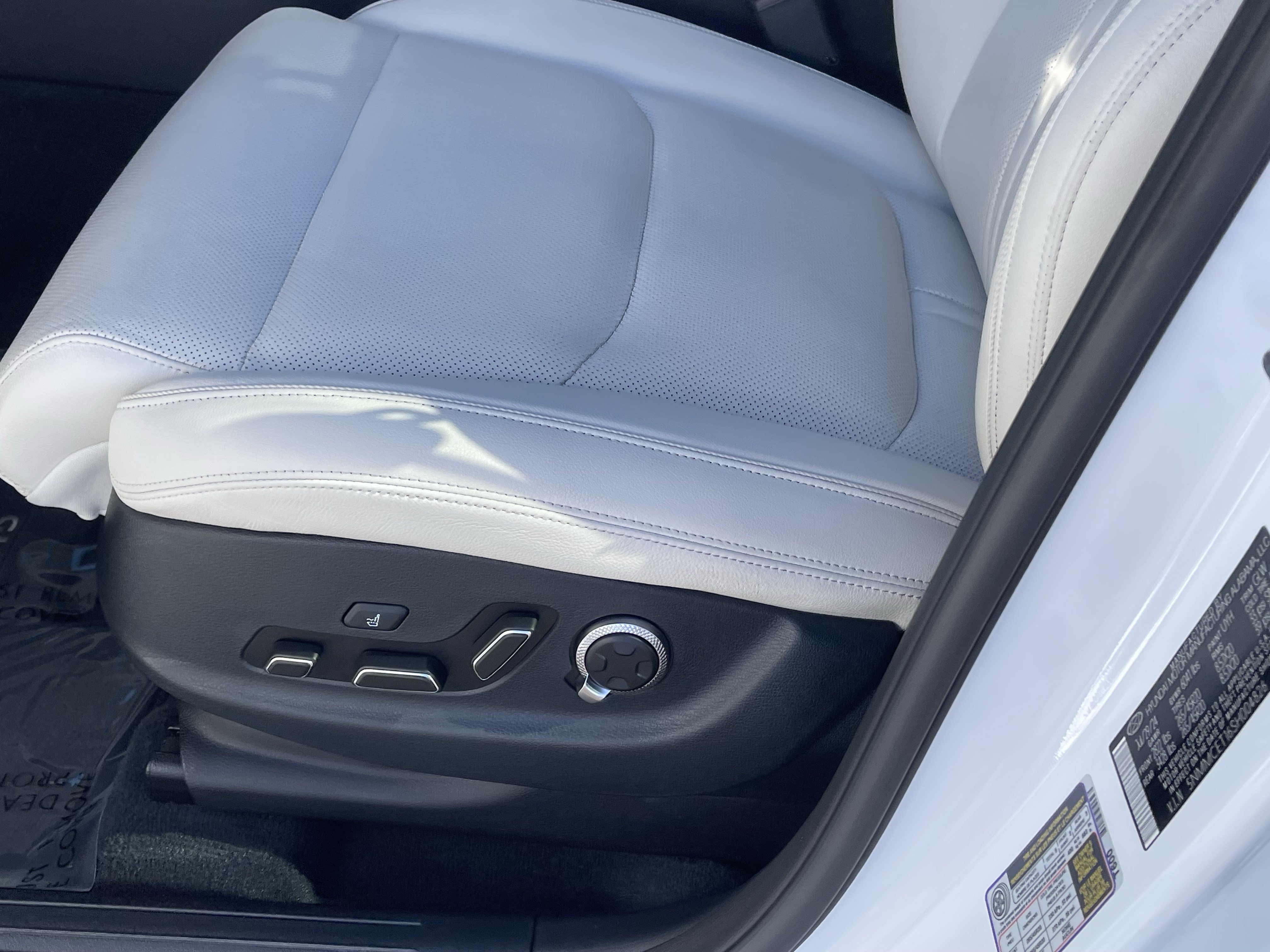 Used 2025 Genesis Electrified GV70 AWD/4WD image 19