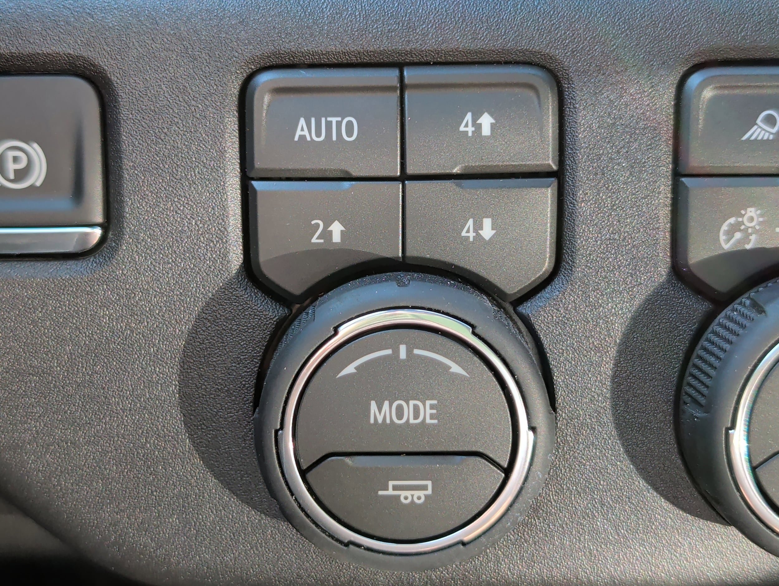 New 2026 Chevrolet Silverado 1500 High Country w/ Technology Package AWD/4WD image 28