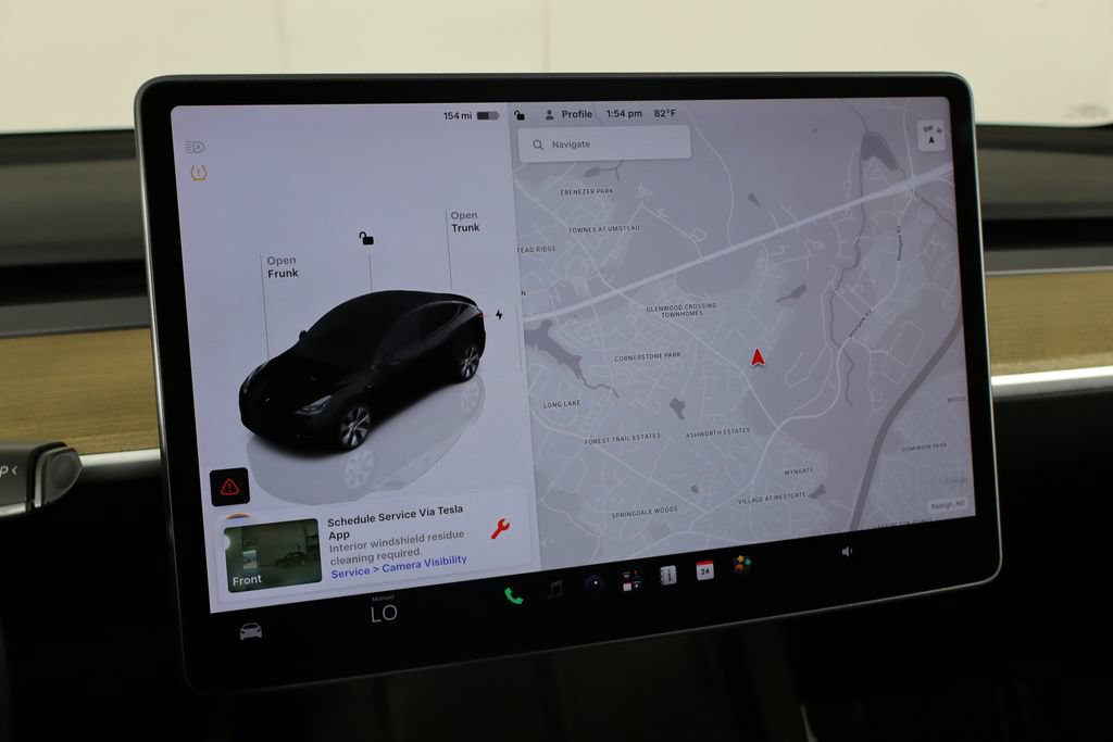 Used 2024 Tesla Model Y Long Range AWD/4WD image 26