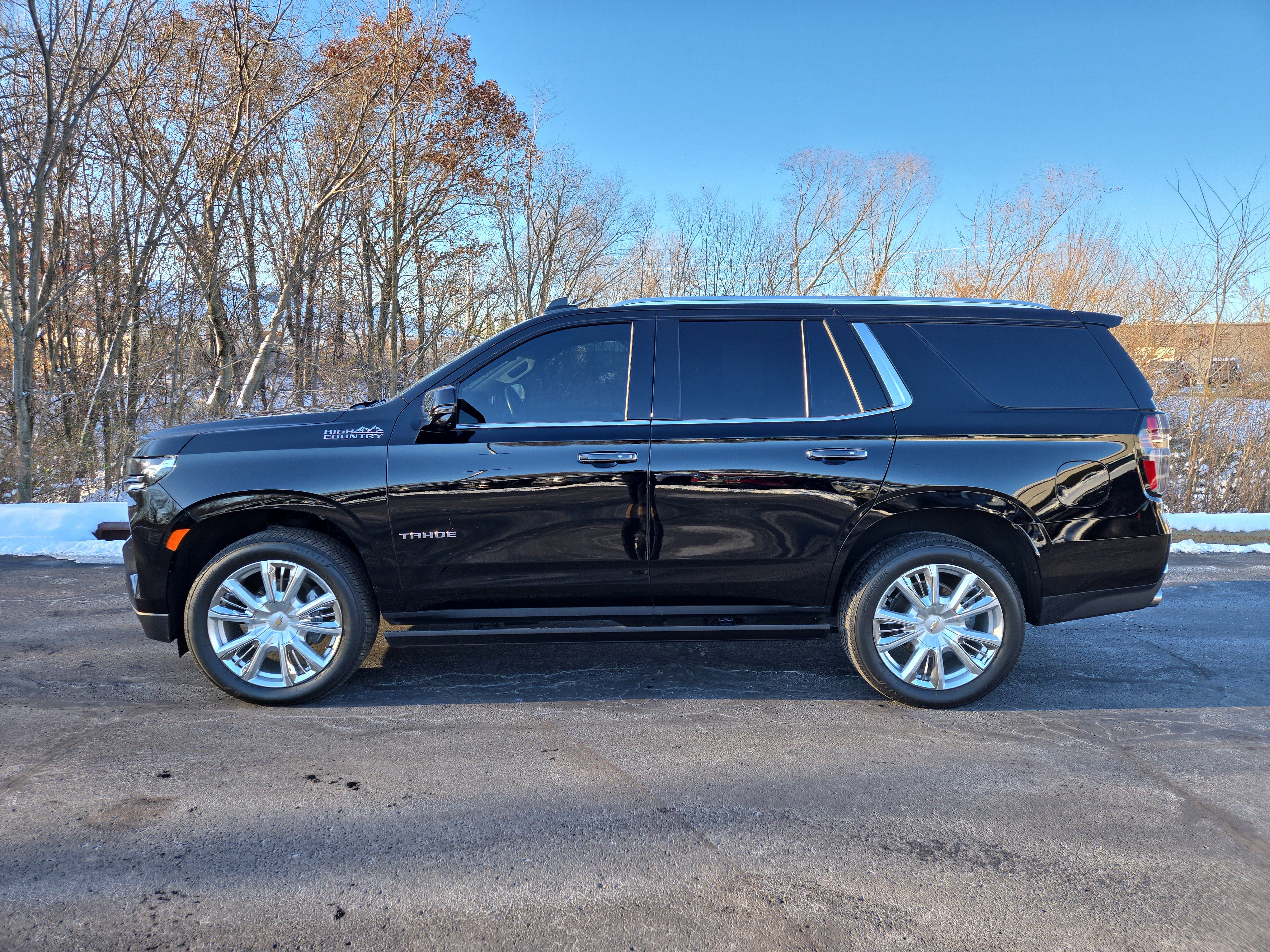 Used 2021 Chevrolet Tahoe High Country w/ Premium Package image 5
