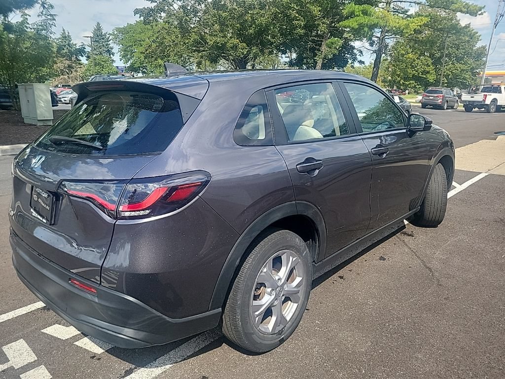 Certified 2024 Honda HR-V LX image 7