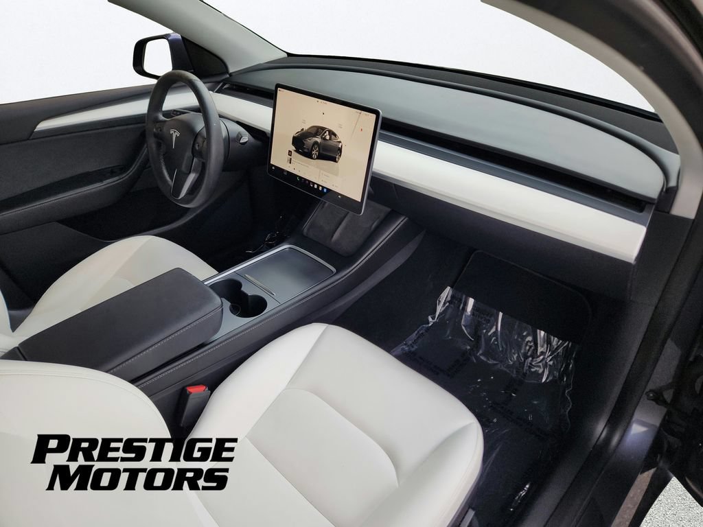 Used 2023 Tesla Model Y Long Range AWD/4WD image 25