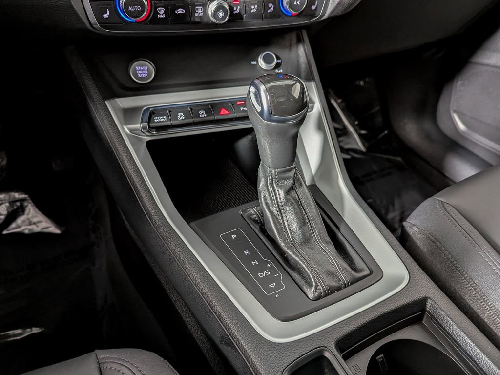 Used 2020 Audi Q3 2.0T Premium w/ Convenience Package image 34