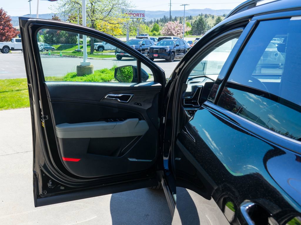 Certified 2025 Kia Sportage X-Line Prestige AWD/4WD image 16
