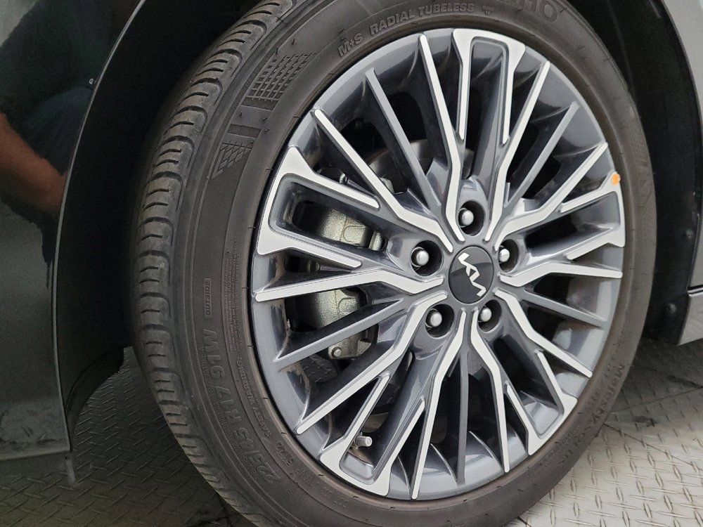 Used 2023 Kia Forte GT-Line w/ GT-Line Premium Package image 31