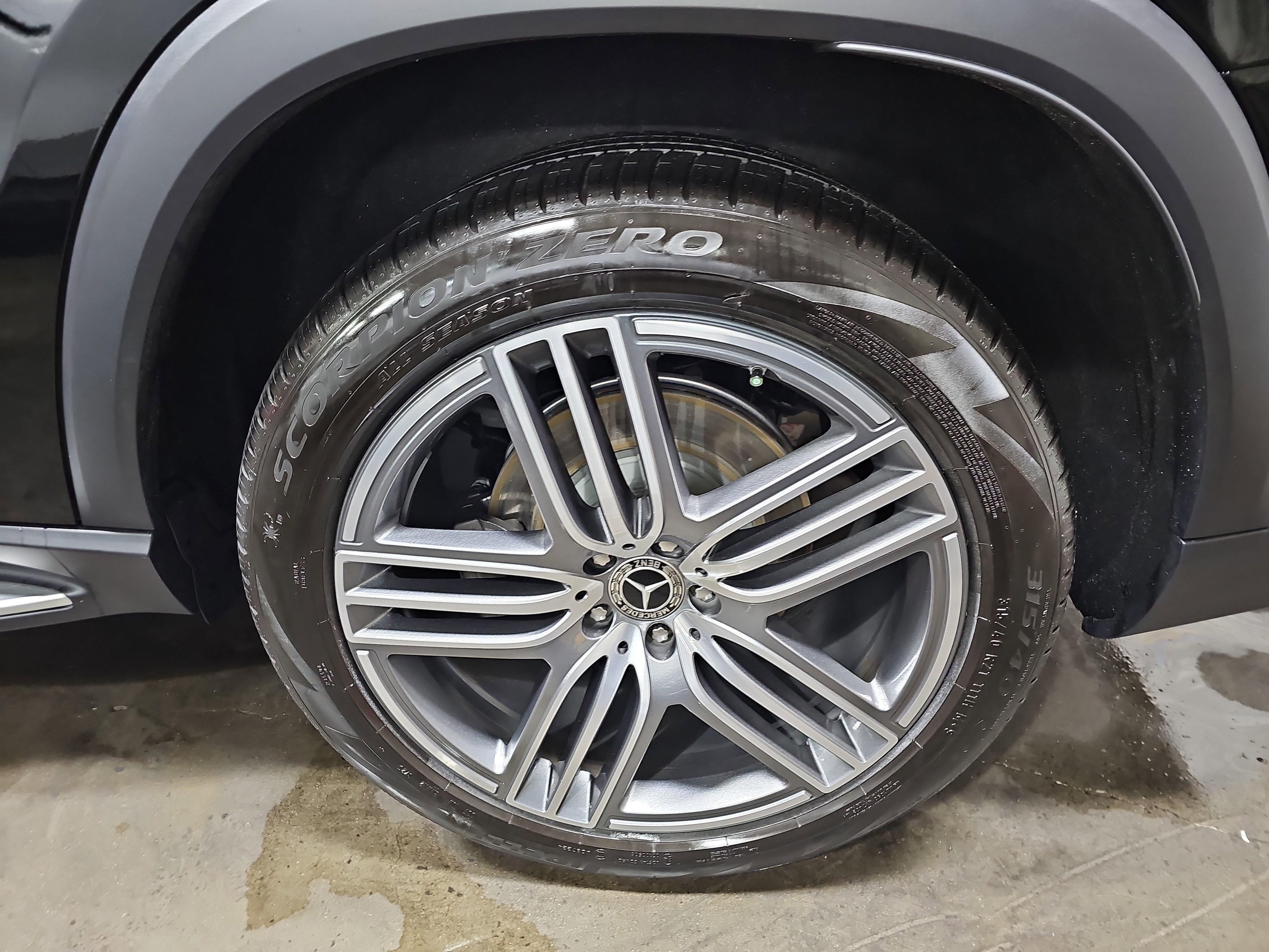 Certified 2026 Mercedes-Benz GLS 450 4MATIC image 37