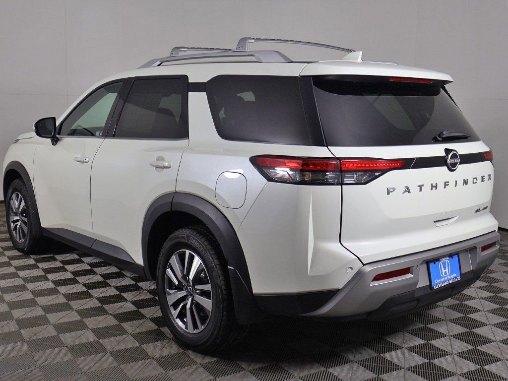 Used 2023 Nissan Pathfinder SL image 10