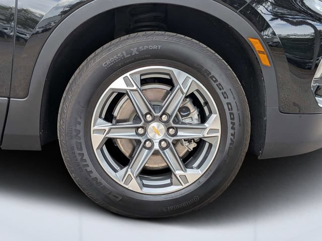 Used 2025 Chevrolet Blazer LT FWD image 11