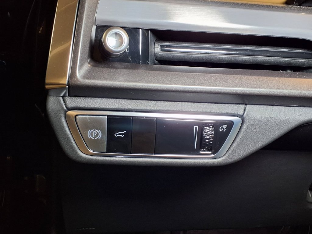 New 2027 Cadillac Vistiq Sport AWD/4WD image 17