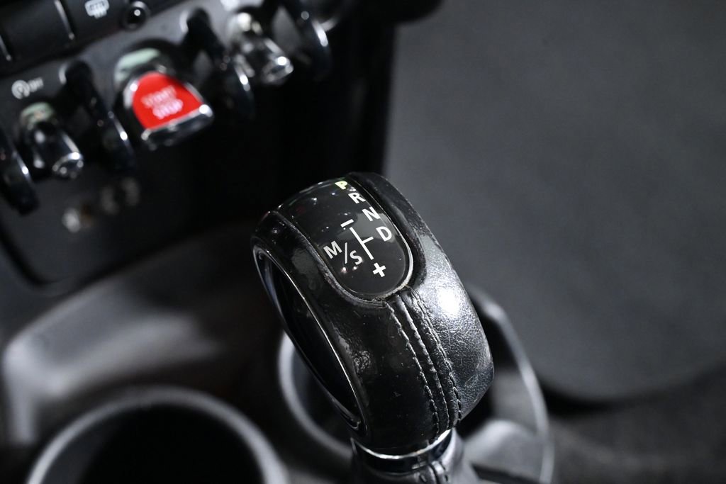 Used 2015 MINI Cooper 4-Door Hardtop FWD image 19
