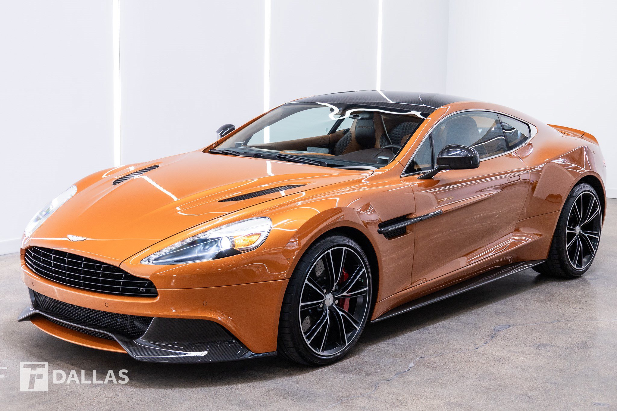 Used 2014 Aston Martin Vanquish Coupe RWD image 9