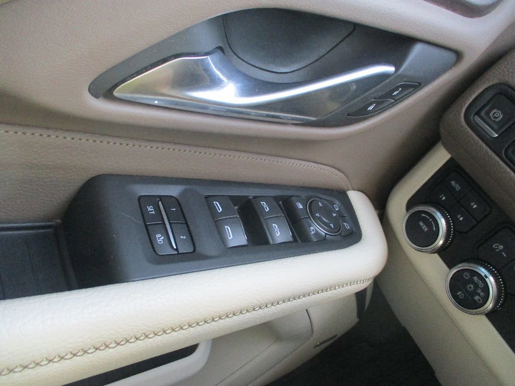 Used 2021 GMC Yukon XL Denali image 17