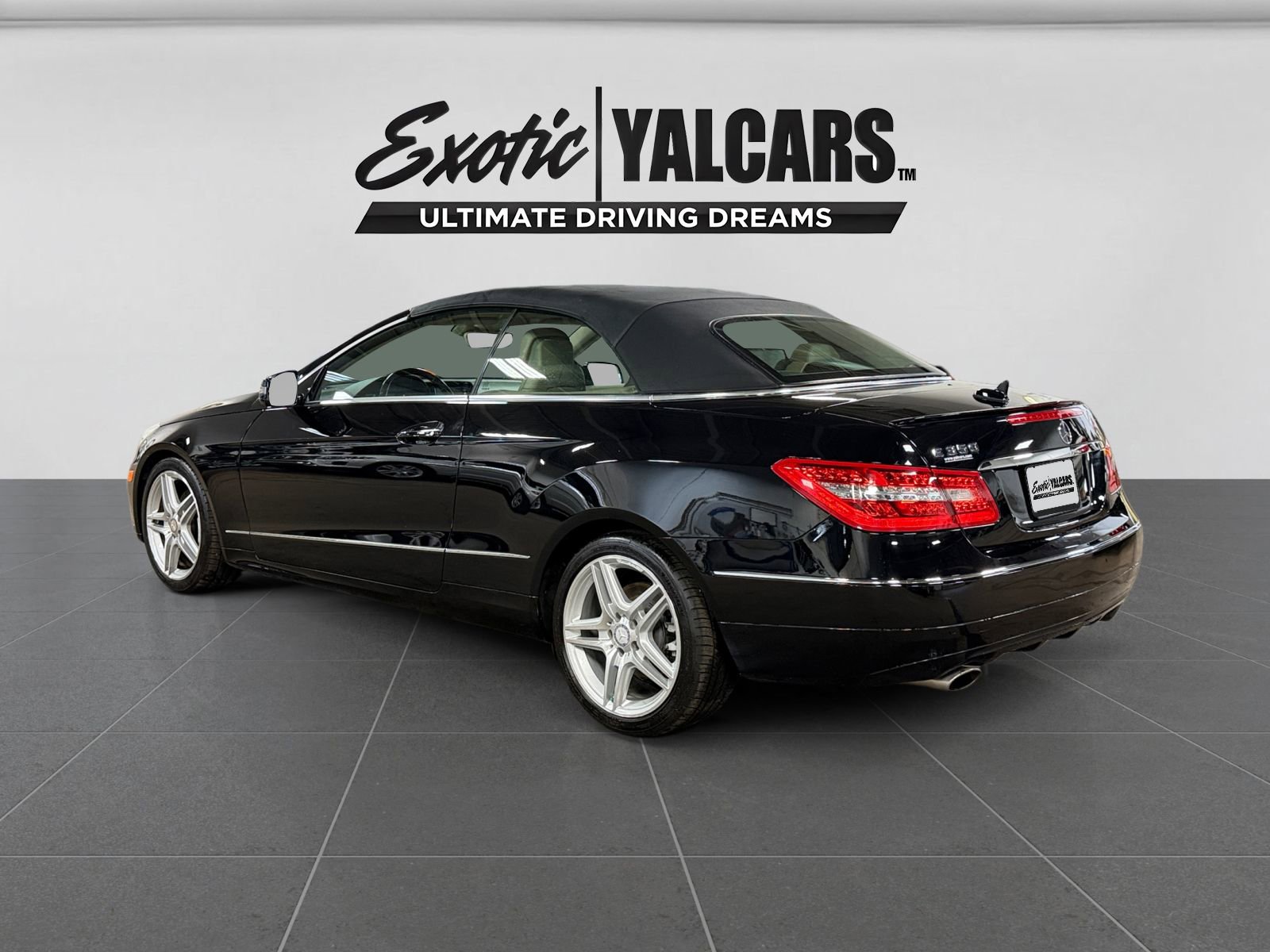 Used 2011 Mercedes-Benz E 350 Cabriolet image 3