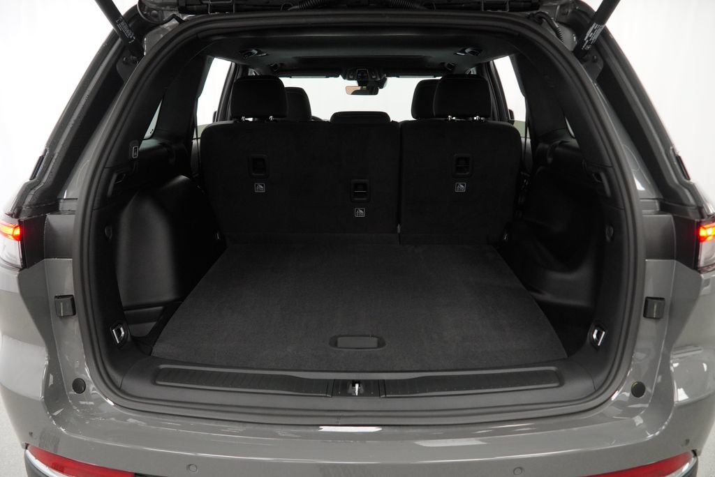 New 2027 Jeep Grand Cherokee Laredo AWD/4WD image 31