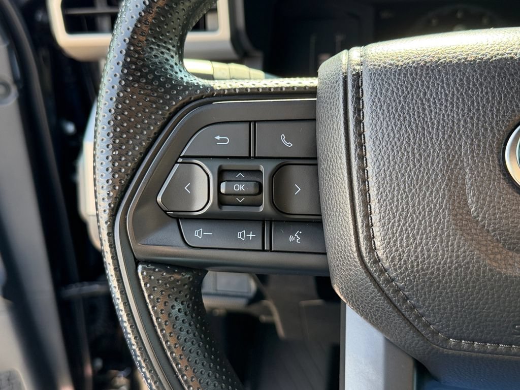 Certified 2025 Toyota Tacoma SR5 AWD/4WD image 21