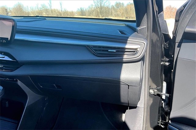 Used 2025 Buick Enclave Preferred image 26