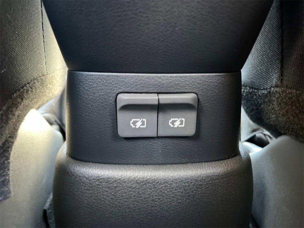 New 2025 Nissan Kicks Play S image 17