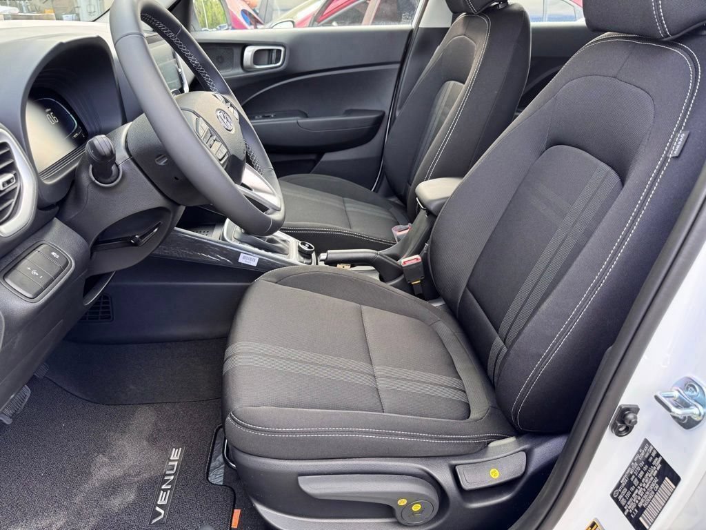 New 2026 Hyundai Venue SEL FWD image 8
