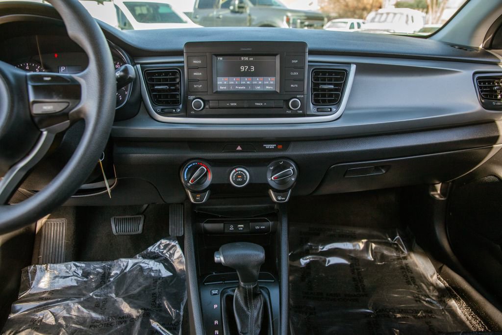 Used 2018 Kia Rio LX image 15
